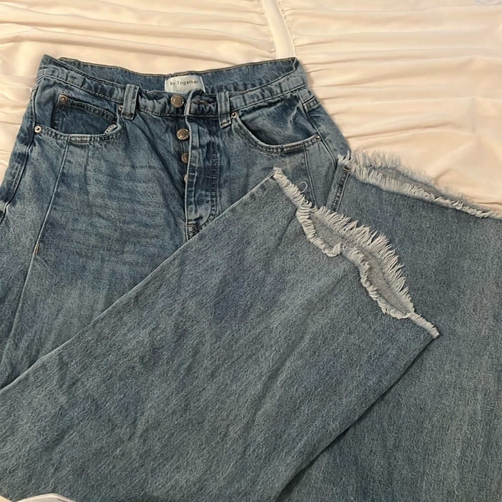 BY TOGETHER JEANS